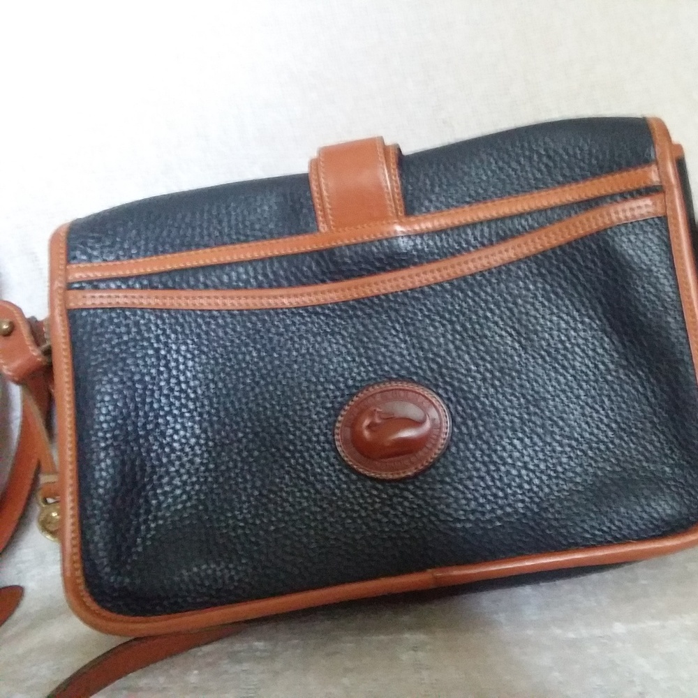 Vitage DonneyBurke Handbag. Leather, 10" 6 1/4" 3"